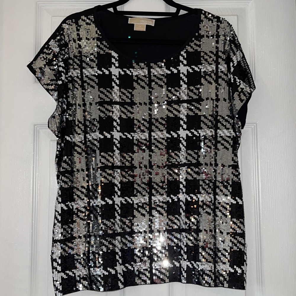 Michael Michael Kors size 1X sequined short sleeve blouse